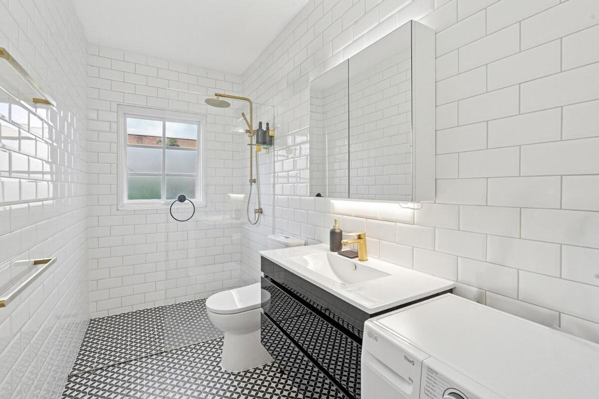 Luxury Modern 2-storey Townhouse In Pyrmont * Sydney