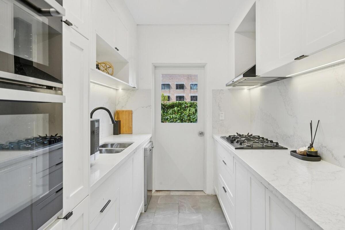 Luxury Modern 2-storey Townhouse In Pyrmont